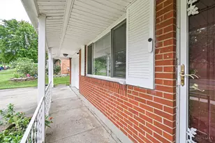 795 Castro Ln, Springdale, OH 45246 - Photo 3