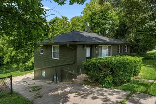 2562 Montana Ave, Cincinnati, OH 45211 - Photo 3