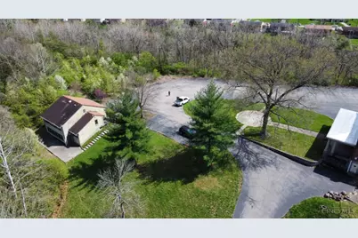 1805 Miles Road, Springfield Township, OH 45231 - Photo 9