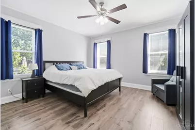 910 Springfield Pike, Wyoming, OH 45215 - Photo 13