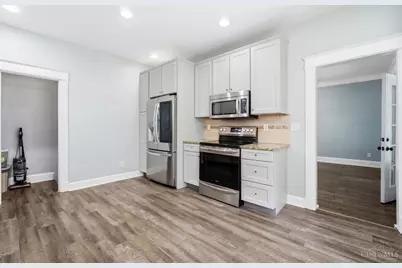910 Springfield Pike, Wyoming, OH 45215 - Photo 11