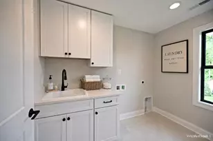 7412 Orchard St, Columbia Township, OH 45227 - Photo 9