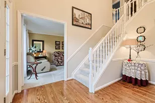 1206 Wintercrest Cir, Miami Township, OH 45150 - Photo 5