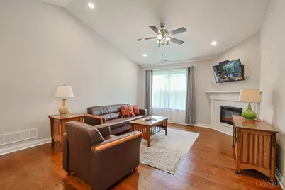 727 Villa Court, Trenton, OH 45067 - Photo 5