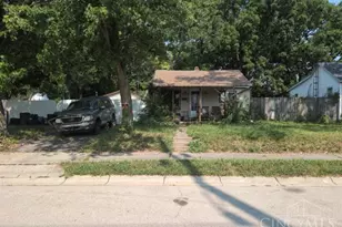 2724 Holman St, Moraine, OH 45439 - Photo 1