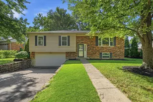 1987 Gainsborough Ln, Anderson Township, OH 45230 - Photo 1