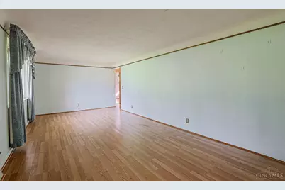 5522 Garrett Drive, Miami Township, OH 45150 - Photo 5