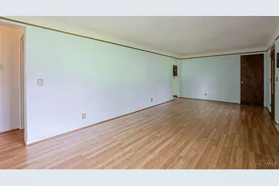 5522 Garrett Drive, Miami Township, OH 45150 - Photo 7