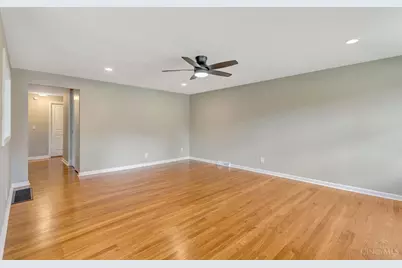8613 Brent Drive, Springfield Township, OH 45231 - Photo 7