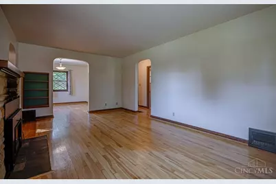 10547 Pottinger Road, Colerain Township, OH 45251 - Photo 7