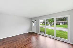 9596 Pippin Rd, Colerain Township, OH 45231 - Photo 5
