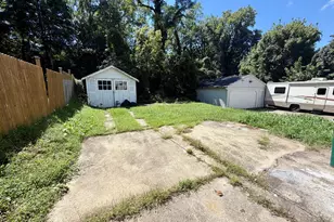 1217 Groesbeck Rd, Cincinnati, OH 45224 - Photo 9
