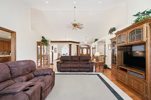 6955 Tradewinds Ct, Liberty Township, OH 45011 - Photo 13