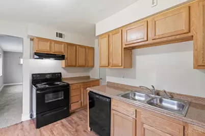 1694 Ashbrook Drive, Cincinnati, OH 45238 - Photo 7