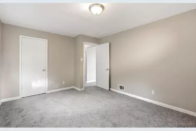 1694 Ashbrook Drive, Cincinnati, OH 45238 - Photo 13