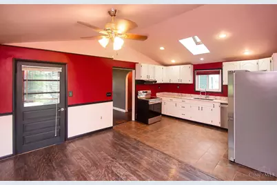 8141 Lesourdsville West Chester Road, West Chester, OH 45069 - Photo 21
