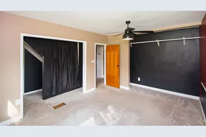 8141 Lesourdsville West Chester Road, West Chester, OH 45069 - Photo 25
