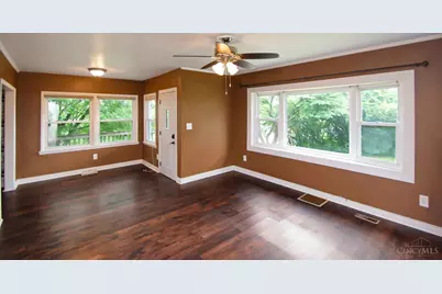 8141 Lesourdsville West Chester Road, West Chester, OH 45069 - Photo 9