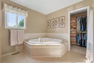 7301 Cimmeron Dr, Liberty Township, OH 45044 - Photo 9