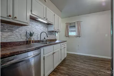 390 Timrick, Monroe, OH 45050 - Photo 9