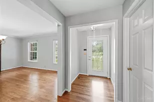 4305 Berryhill Ln, Blue Ash, OH 45242 - Photo 5