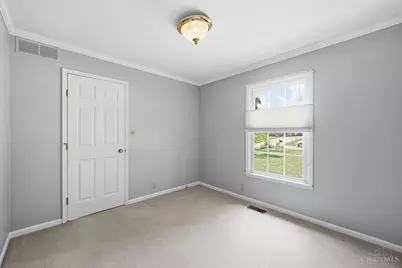 4305 Berryhill Lane, Blue Ash, OH 45242 - Photo 7