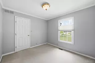 4305 Berryhill Ln, Blue Ash, OH 45242 - Photo 7