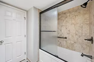 4305 Berryhill Ln, Blue Ash, OH 45242 - Photo 29