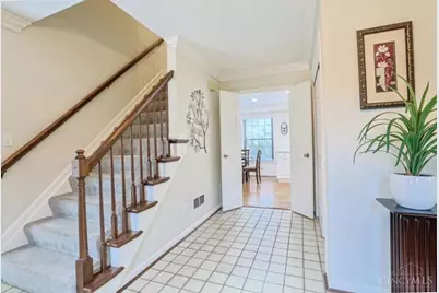 2241 Donnington Lane, Anderson Township, OH 45244 - Photo 5
