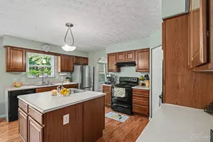 7565 Turnberry Ct, Hamilton Township, OH 45039 - Photo 11