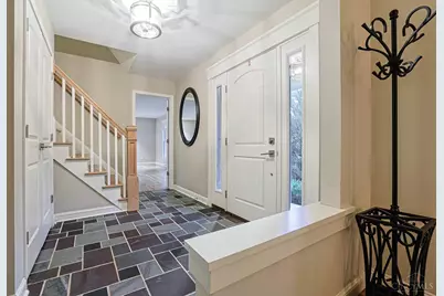 8732 Hollyhock Drive, Springfield Township, OH 45231 - Photo 5