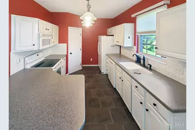 7874 Gapstow Bridge, Springfield Township, OH 45231 - Photo 11