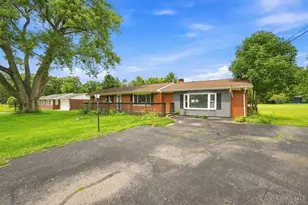 358 Turner Dr, Clearcreek Twp., OH 45036 - Photo 3