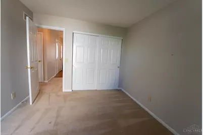 718 Fox Creek Ln, Union Township, OH 45245 - Photo 11