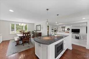 338 Compton Hills Dr, Wyoming, OH 45215 - Photo 13