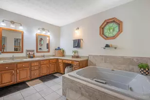 1828 W Tamarron Ct, Clear Creek Township, OH 45066 - Photo 33