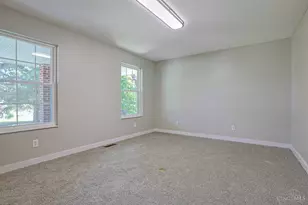 3180 Tuscarora Ct, Fairfield Township, OH 45011 - Photo 9