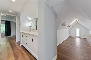 2304 E Galbraith Rd, Reading, OH 45237 - Photo 19