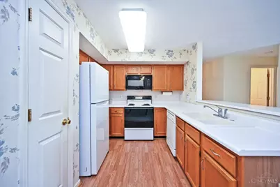 552 Aspen Glen Drive #905, Union Township, OH 45244 - Photo 11
