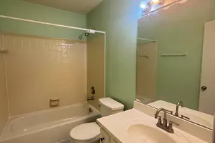 1133 Chestnut Ct, Union Township, OH 45245 - Photo 9