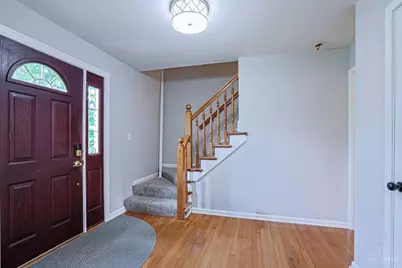 427 Flemridge Court, Wyoming, OH 45231 - Photo 5