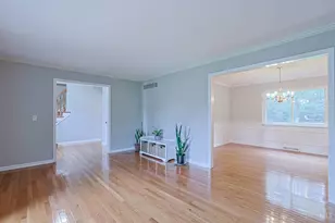 427 Flemridge Ct, Wyoming, OH 45231 - Photo 7