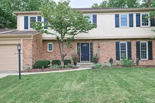 427 Flemridge Ct, Wyoming, OH 45231 - Photo 3