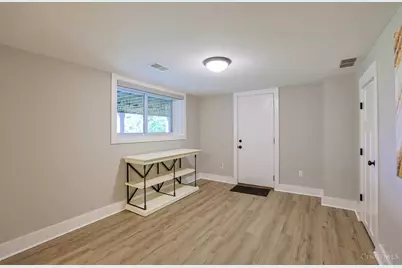 211 Hilltop Lane, Wyoming, OH 45215 - Photo 29