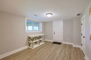 211 Hilltop Ln, Wyoming, OH 45215 - Photo 29