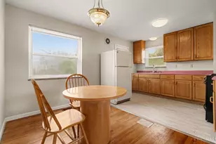 8893 Monsanto Dr, Springfield Township, OH 45231 - Photo 5