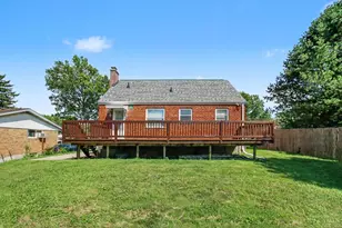 8893 Monsanto Dr, Springfield Township, OH 45231 - Photo 23