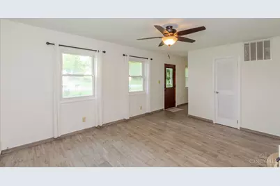 701 Easter Drive, Carlisle, OH 45005 - Photo 5