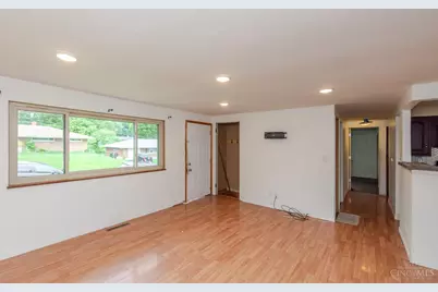626 Upland Drive, West Carrollton, OH 45449 - Photo 5