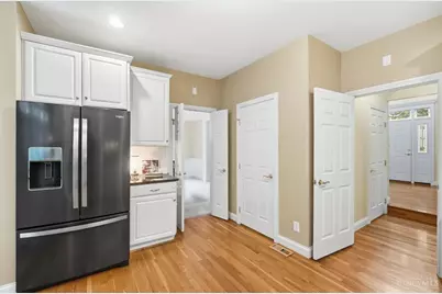 1013 Bayhill Lane, Miami Township, OH 45140 - Photo 17